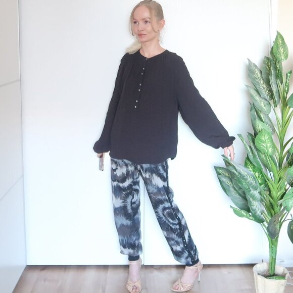 J. Crew 100% Viscose Black Long Wide Sleeve Blouse / Shirt / Top XL - Picture 3 of 11